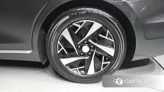 Hyundai The New Grandeur IG Hybrid id 4758207 из Кореи 13