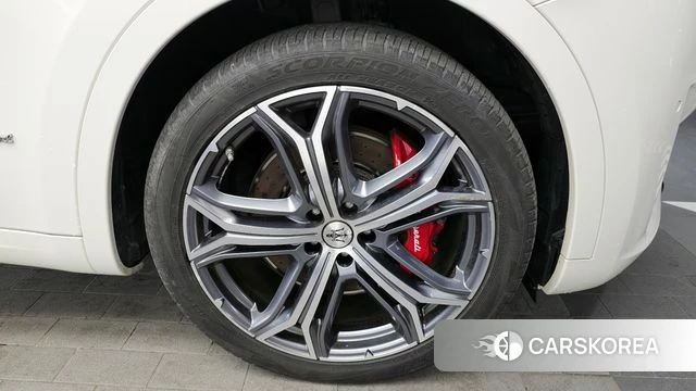 Maserati Levante id 4284972 из Кореи 13