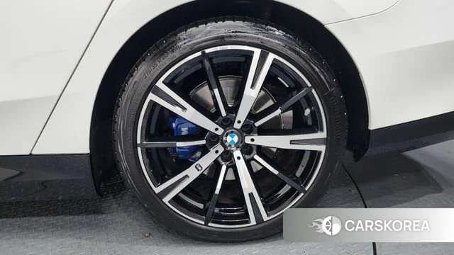 BMW 5 Series (G60) id 4602201 из Кореи 13