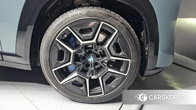 BMW XM (G09) id 4222979 из Кореи 13