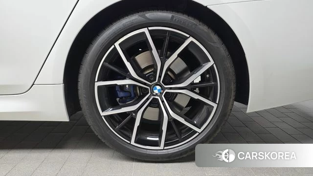 BMW 5 Series (G30) id 4855538 из Кореи 13