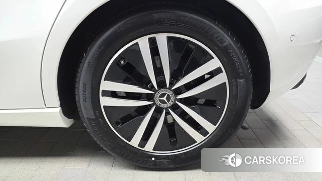 Mercedes-Benz A-Class W177 id 4283637 из Кореи 13