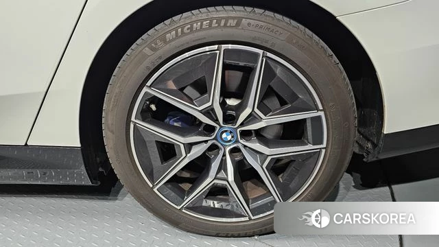 BMW i5 (G60) id 4725046 из Кореи 13
