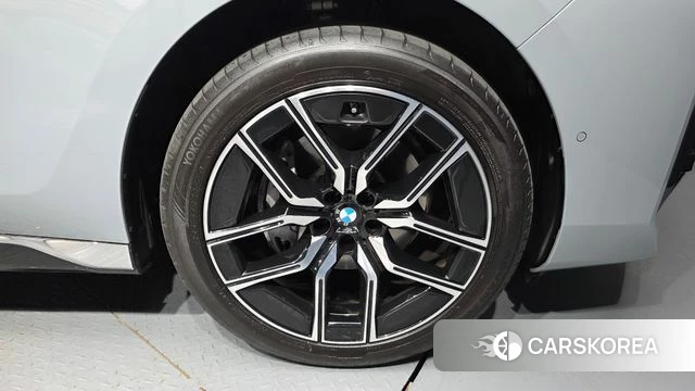 BMW 7 Series (G70) id 4691115 из Кореи 13
