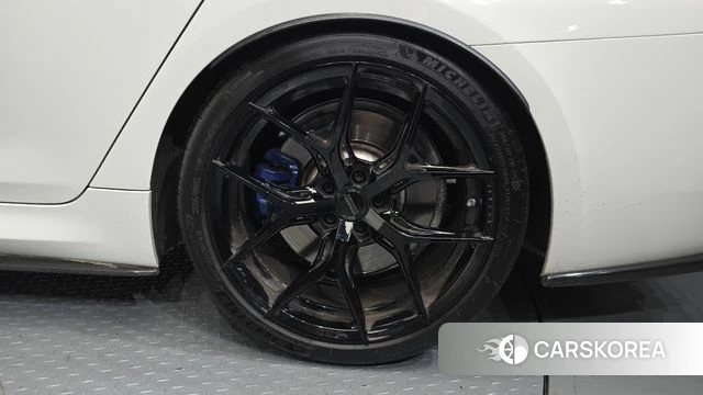 BMW 5 Series (G30) id 4572737 из Кореи 13