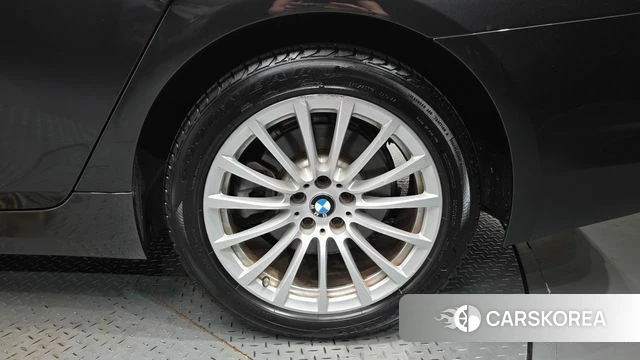 BMW 5 Series (G30) id 4471239 из Кореи 13