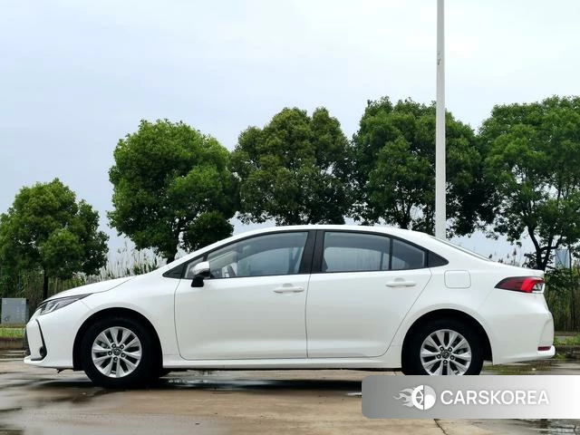 Toyota Corolla id 4257570 из Китая 13
