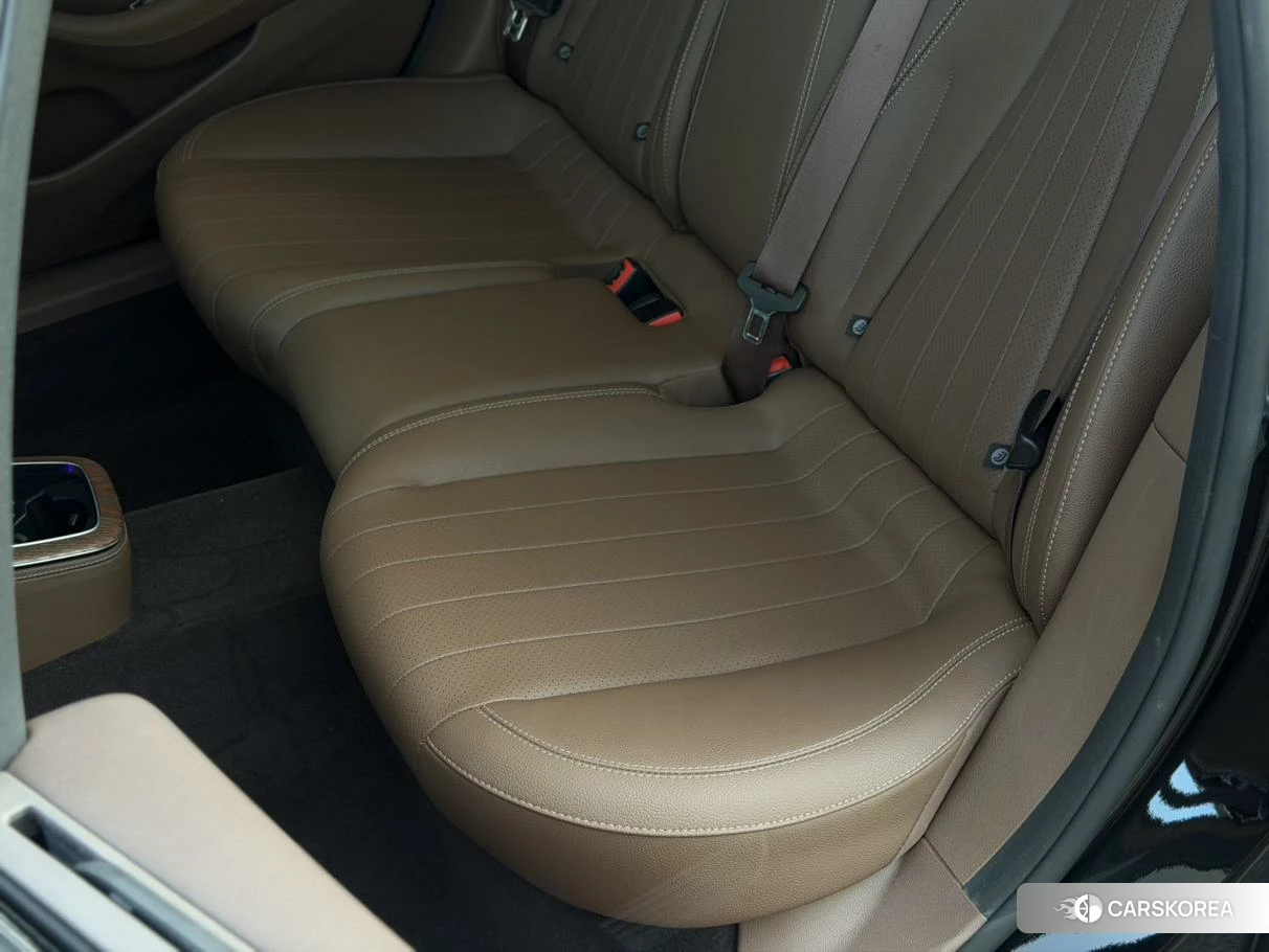 Mercedes-Benz E-class id 4452418 из Китая 13