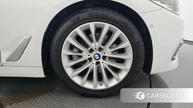BMW 5 Series (G30) id 4596217 из Кореи 13