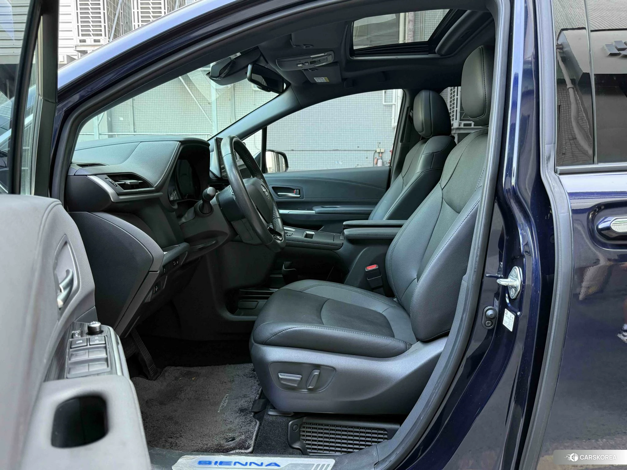 Toyota Saina id 4452560 из Китая 13