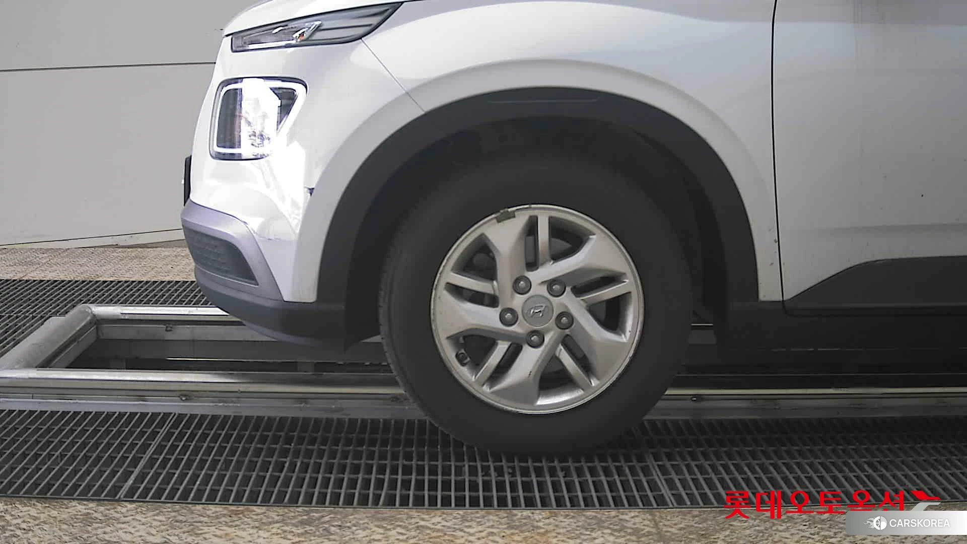 Hyundai Venue id 3888322 из Кореи 13