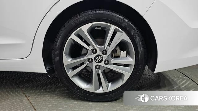 Hyundai Avante AD id 4900880 из Кореи 13