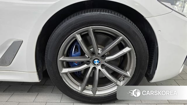 BMW 5 Series (G30) id 4781232 из Кореи 13