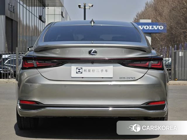 Lexus ES id 4258979 из Китая 13