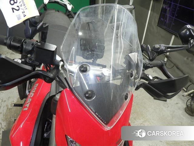 Проданный Ducati HYPERSTRADA 939 id 3994773 из Японии, фото 13
