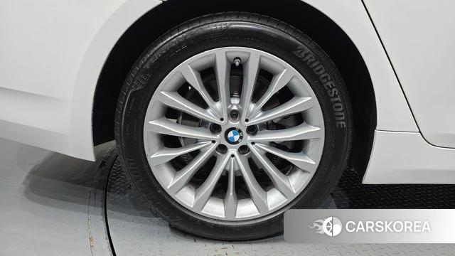 BMW 5 Series (G30) id 4401453 из Кореи 13