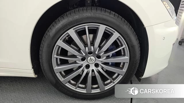 Maserati Ghibli id 4572555 из Кореи 13