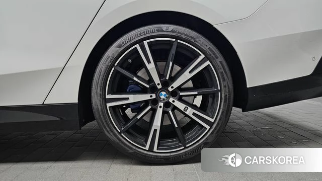 BMW 5 Series (G60) id 4527544 из Кореи 13