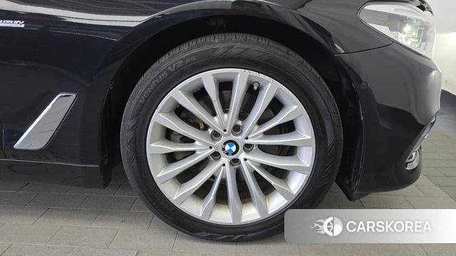 BMW 5 Series (G30) id 4477605 из Кореи 13