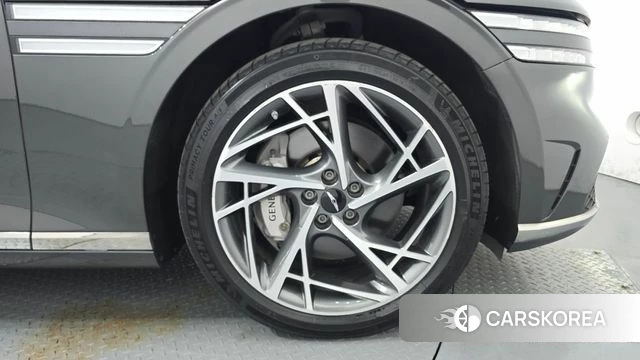 Genesis G90 (RS4) id 4202330 из Кореи 13