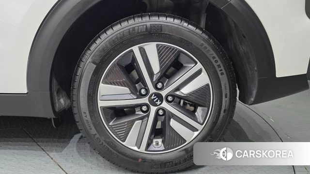Kia The New Niro id 4383698 из Кореи 13