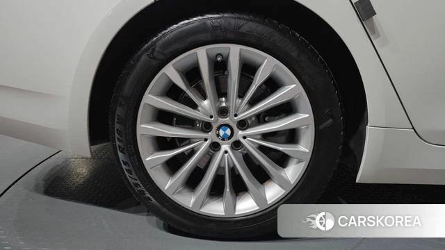 BMW 5 Series (G30) id 4693220 из Кореи 13