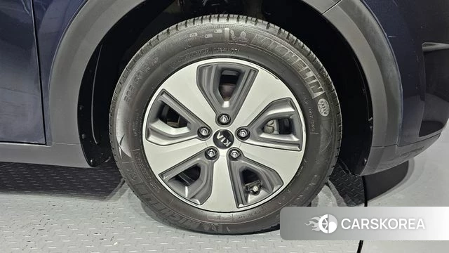Kia Niro id 4345654 из Кореи 13