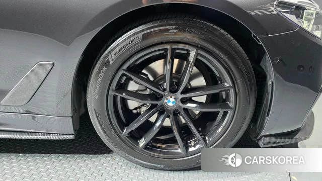 BMW 5 Series (G30) id 4268691 из Кореи 13
