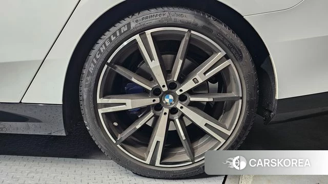 BMW 5 Series (G60) id 4515724 из Кореи 13