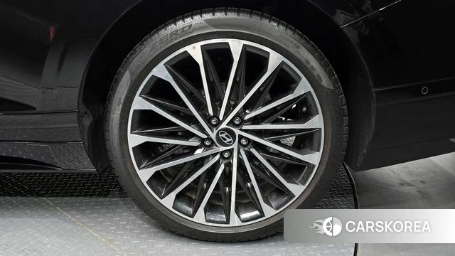 Hyundai Grandeur (GN7) id 4194165 из Кореи 13