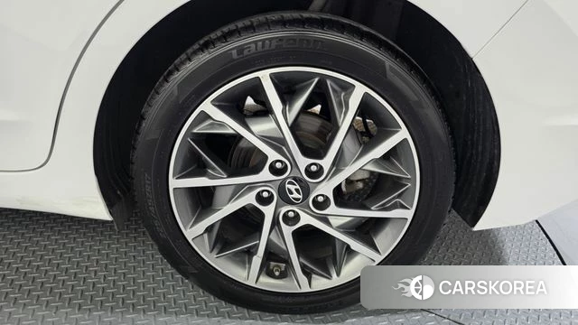 Hyundai The New Avante AD id 4557753 из Кореи 13