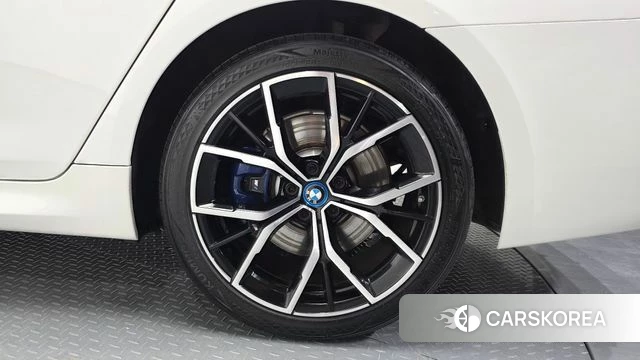 BMW 5 Series (G30) id 4736198 из Кореи 13