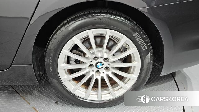 BMW 5 Series (G30) id 4732379 из Кореи 13