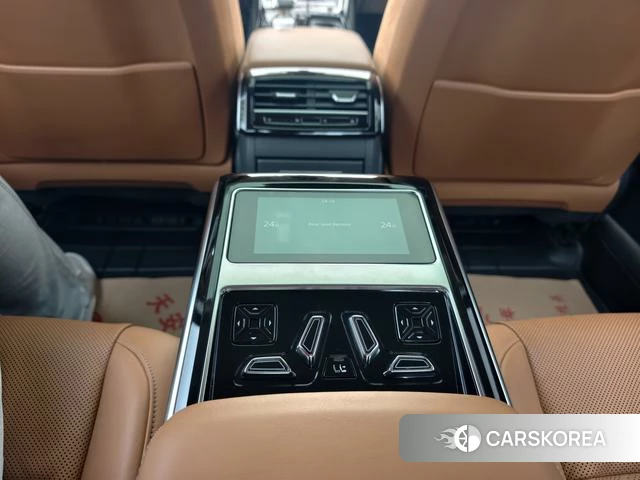 Audi A8 id 4208679 из Китая 13