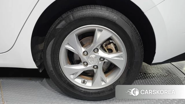 Hyundai Avante (CN7) id 4501063 из Кореи 13