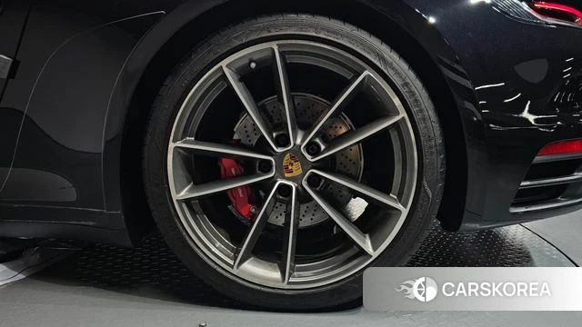 Porsche 911(992) id 4715196 из Кореи 13