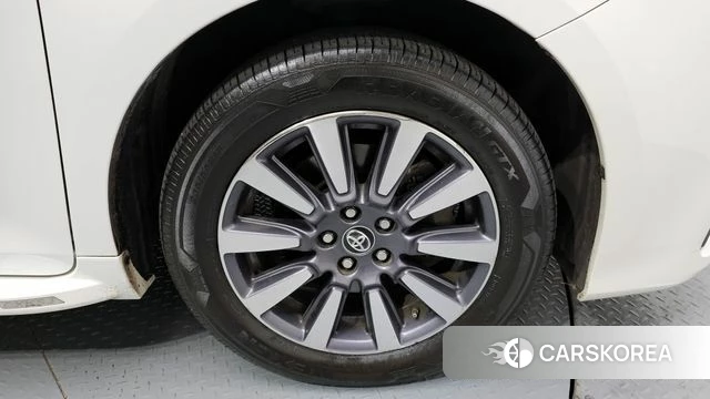 Toyota Sienna id 4390497 из Кореи 13