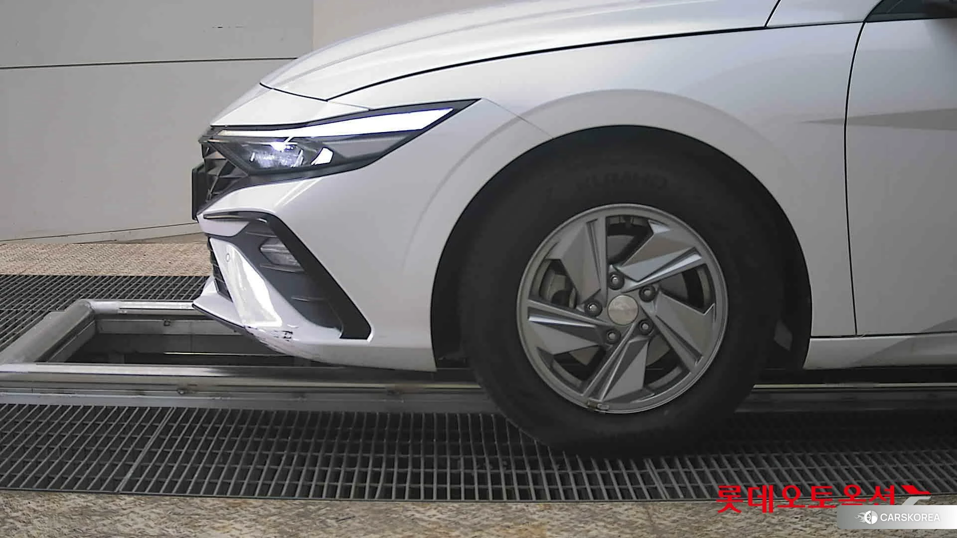 Hyundai Avante id 3875823 из Кореи 13