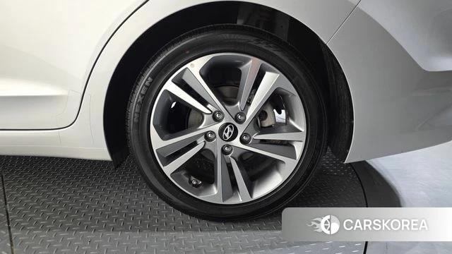Hyundai Avante AD id 4417470 из Кореи 13