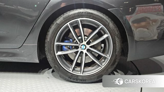 BMW 5 Series (G30) id 4573590 из Кореи 13