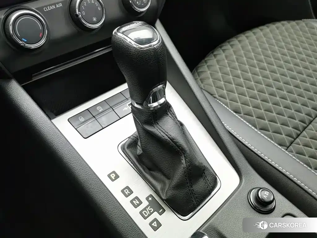 Skoda Octavia id 4565178 из Китая 13