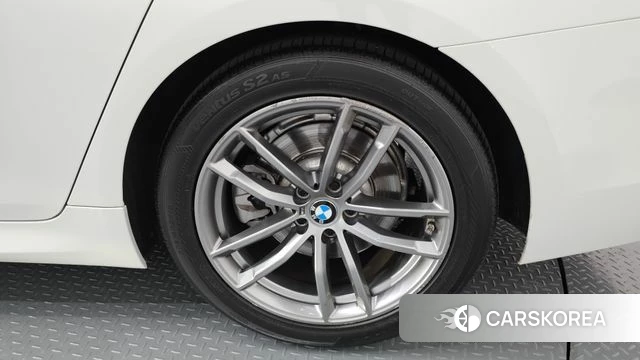 BMW 5 Series (G30) id 4496362 из Кореи 13