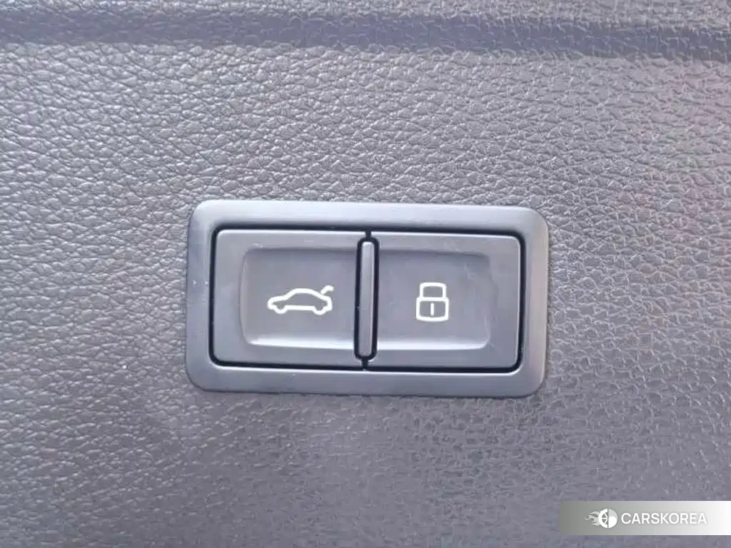 Audi Q5L id 4622447 из Китая 13