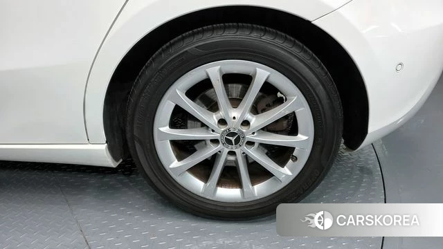 Mercedes-Benz A-Class W177 id 4232565 из Кореи 13