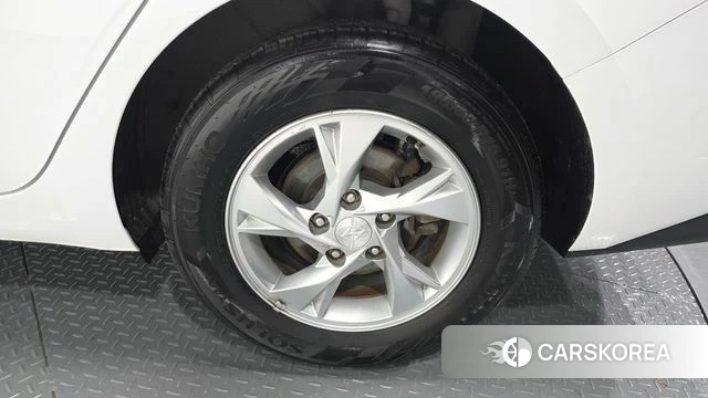 Hyundai Avante (CN7) id 4303788 из Кореи 13