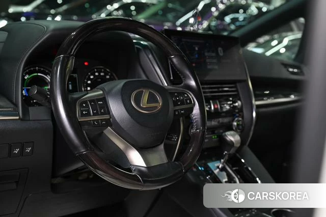 Lexus LM id 4307790 из Китая 13