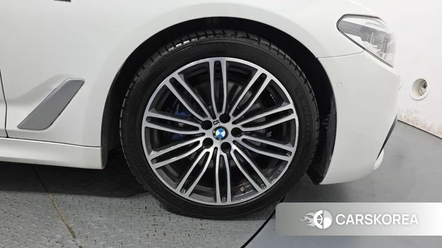 BMW 5 Series (G30) id 4551471 из Кореи 13