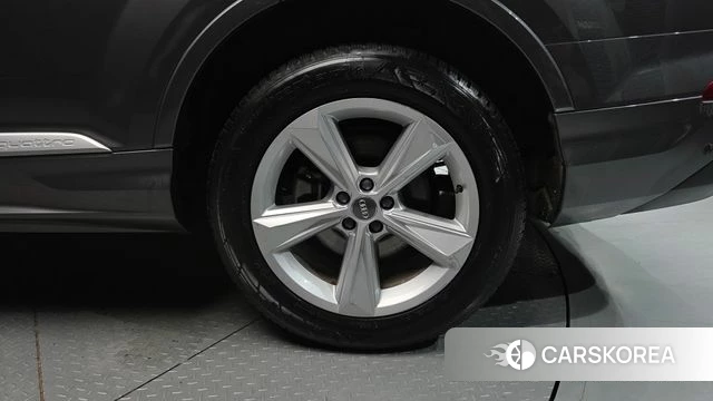 Audi Q7 (4M) id 4647009 из Кореи 13