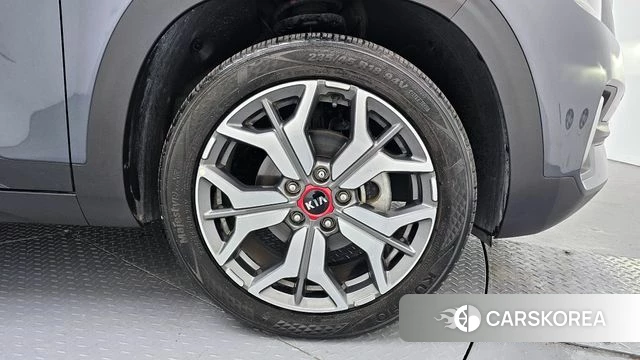 Kia Seltos id 4331354 из Кореи 13