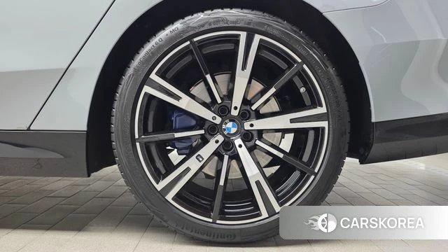 BMW 5 Series (G60) id 4729652 из Кореи 13